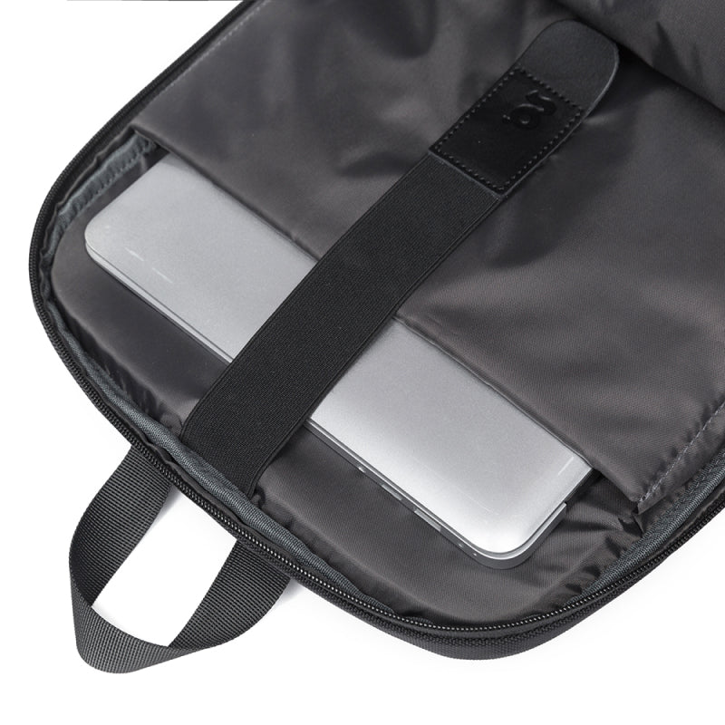 Mochila The Classic de Bange Perú para el día a día, color negro, compartimiento portalaptop de 17.5
