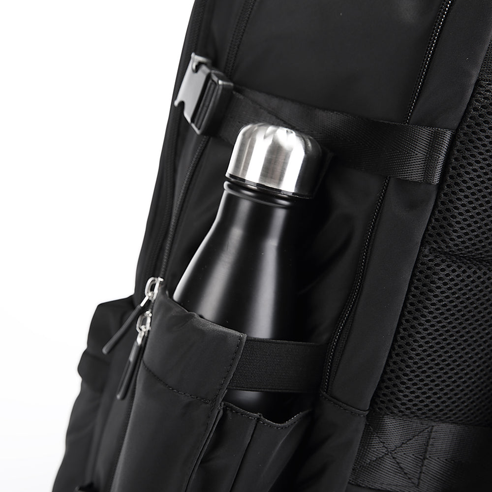 Mochila The Urbanpack de Bange Perú para viajes, color negro y compartimento para tomatodo