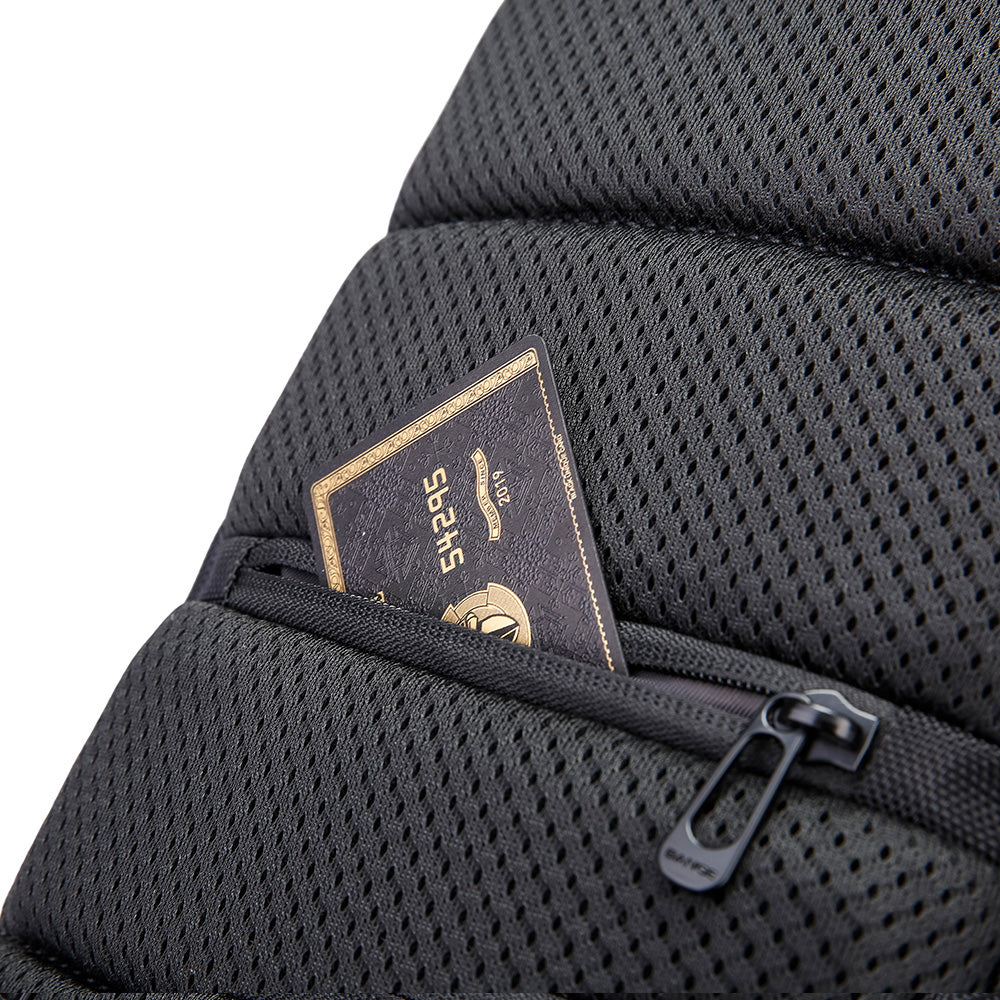 Pechera The Multipocket de Bange Perú para viajes, color negro y bolsillo trasero secreto
