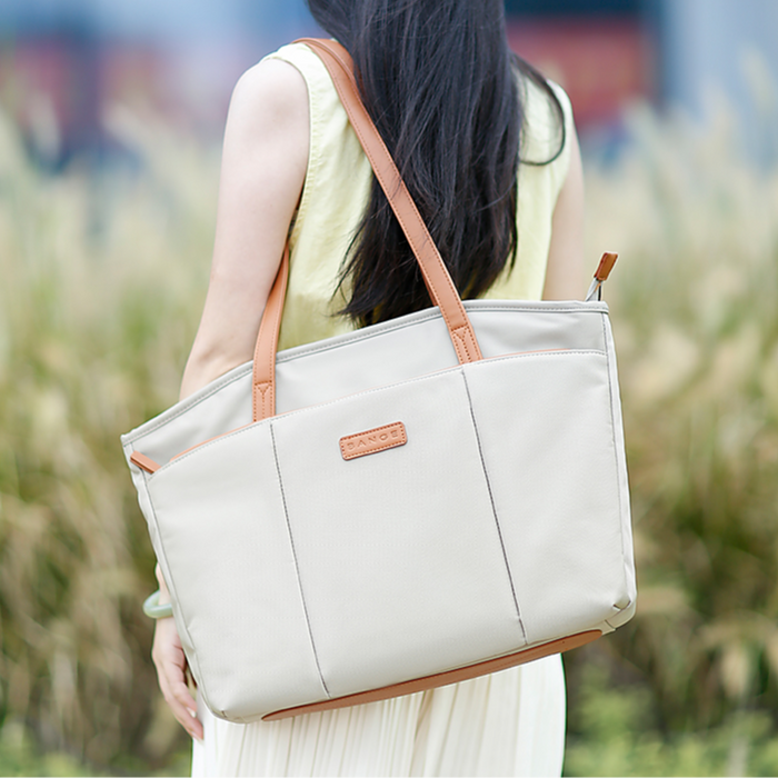 The Urban Tote - Bolso moderno de mujer para viajes