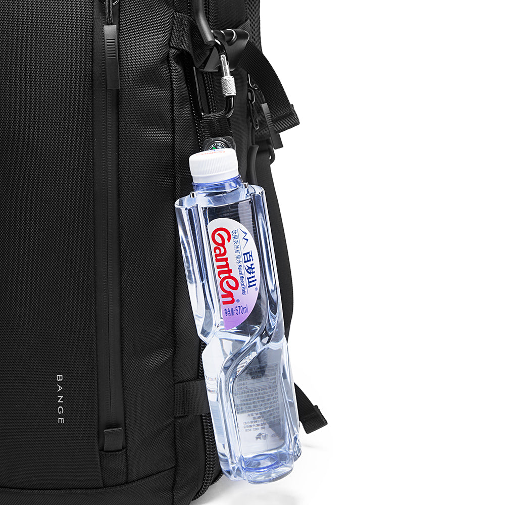 Mochila The Journeypack de Bange Perú para viajes, color negro y colgante para botella o tomatodo